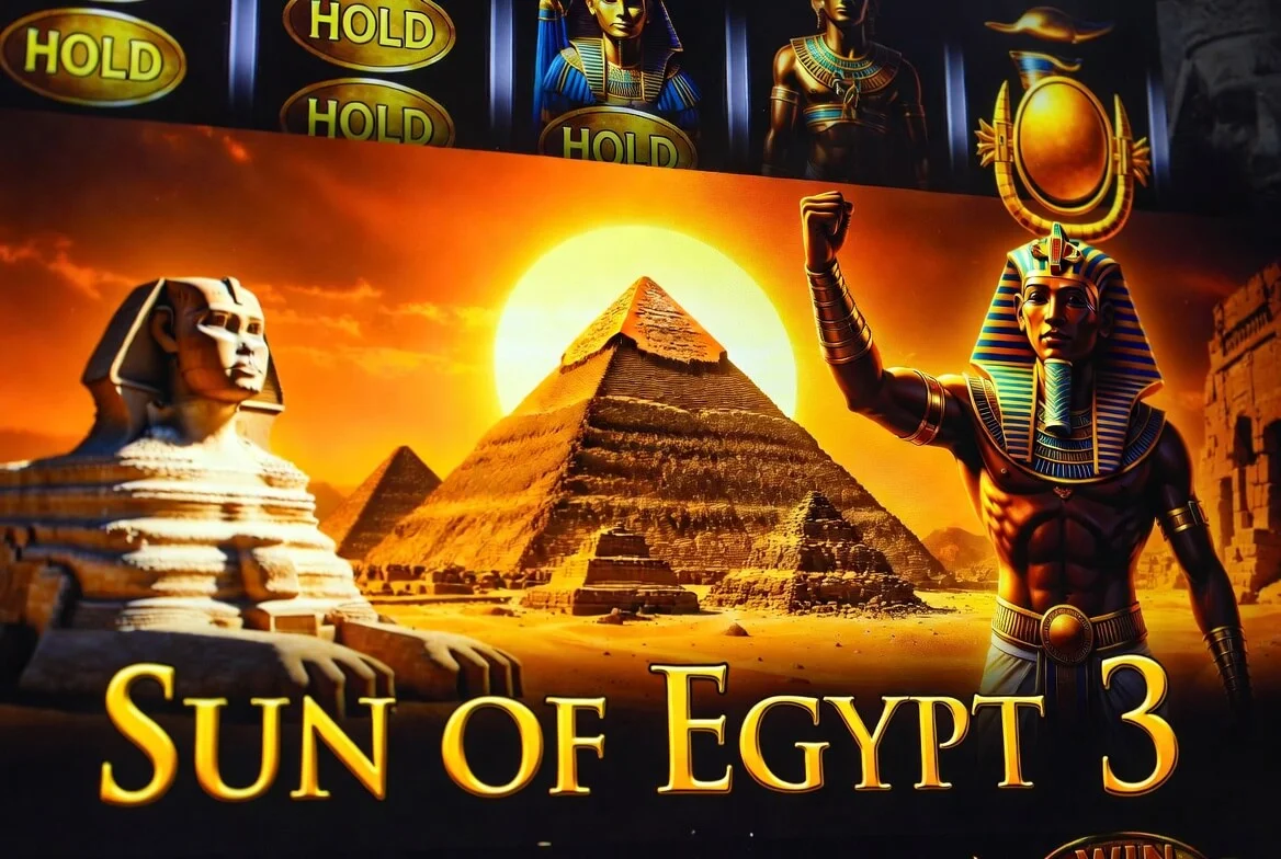 Запуск Sun of Egypt в приложении SpinBetter на смартфоне